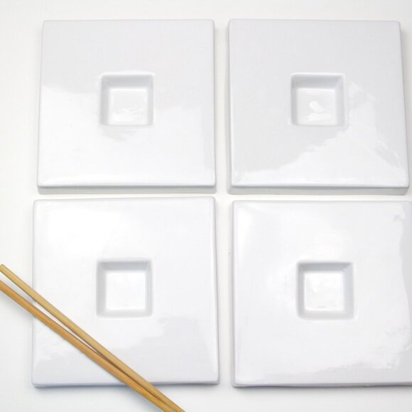 CB2 Crate & Barrel Sushi Appetizer Plates Set of 4 VGUC - Picture 7 of 13